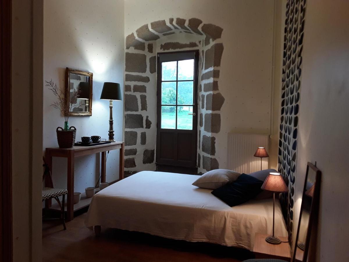 Les Chambres Du Logis Du Chatelier Бресюр Екстериор снимка